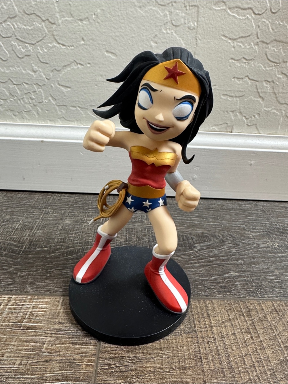 DC Collectibles Artists Alley Wonder Woman Vinyl Figurine